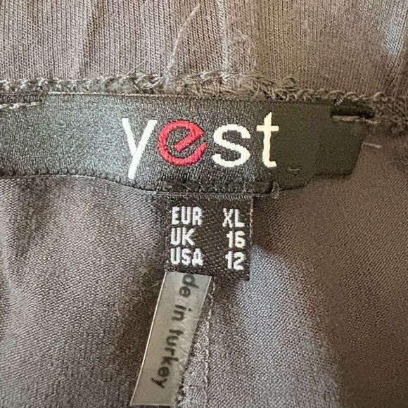 Yest Gray Leggings - Picture 2 of 4